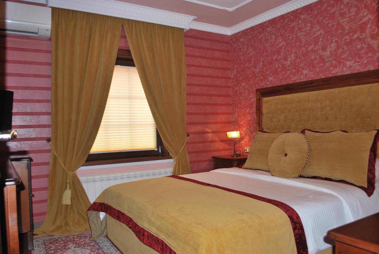 Hotel Vila Sigal Korce Exterior photo